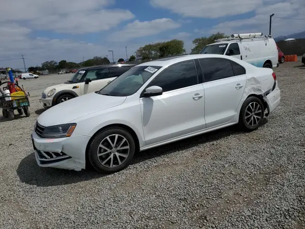 3VWDB7AJ4HM201143 2017 VOLKSWAGEN JETTA - Image 1