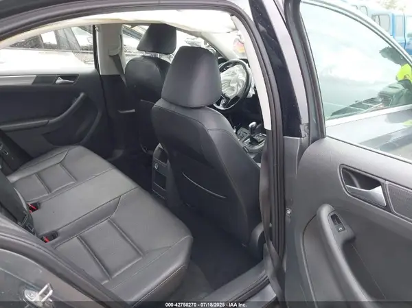 3VWDB7AJ4HM204902 2017 VOLKSWAGEN JETTA - Image 8
