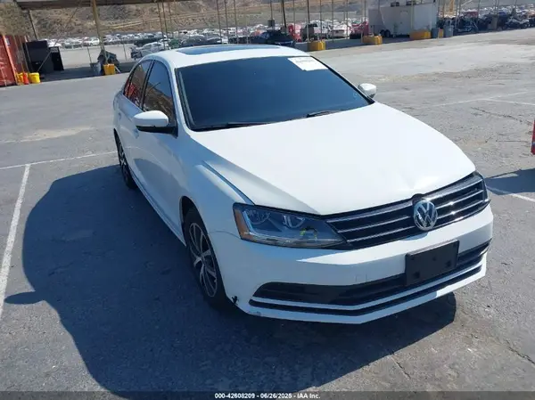 3VWDB7AJ4HM209596 2017 VOLKSWAGEN JETTA - Image 1