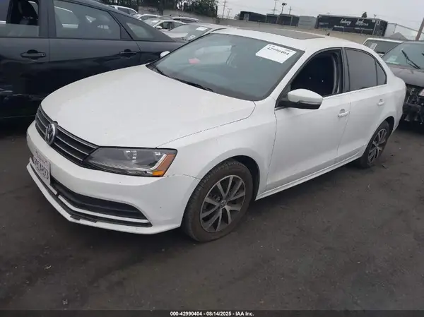 3VWDB7AJ4HM210019 2017 VOLKSWAGEN JETTA - Image 2