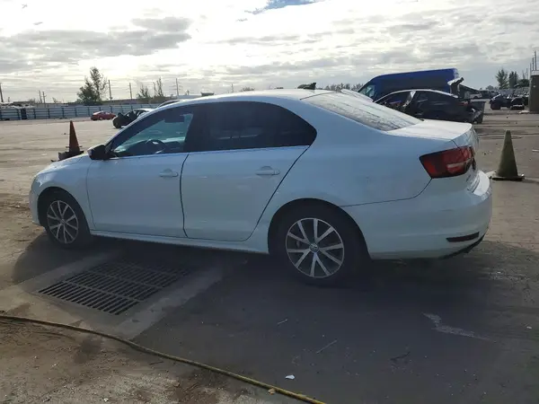 3VWDB7AJ4HM217830 2017 VOLKSWAGEN JETTA - Image 2