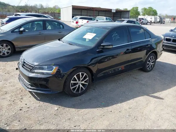 3VWDB7AJ4HM229704 2017 VOLKSWAGEN JETTA - Image 2