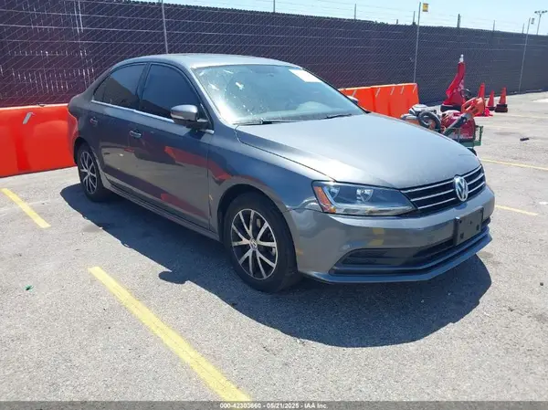3VWDB7AJ4HM234742 2017 VOLKSWAGEN JETTA - Image 1