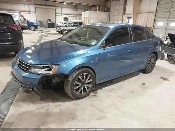 3VWDB7AJ4HM235955 2017 VOLKSWAGEN JETTA - Image 2