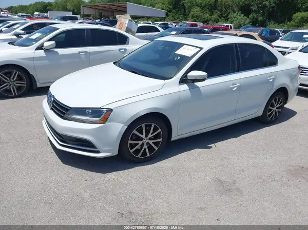 3VWDB7AJ4HM237494 2017 VOLKSWAGEN JETTA - Image 2