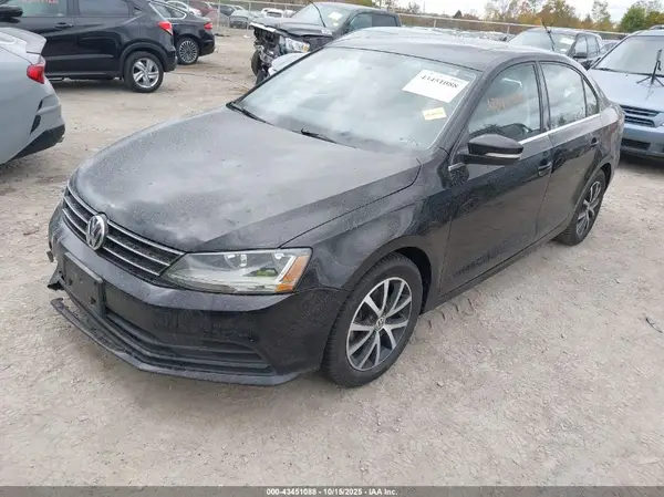 3VWDB7AJ4HM253663 2017 VOLKSWAGEN JETTA - Image 2