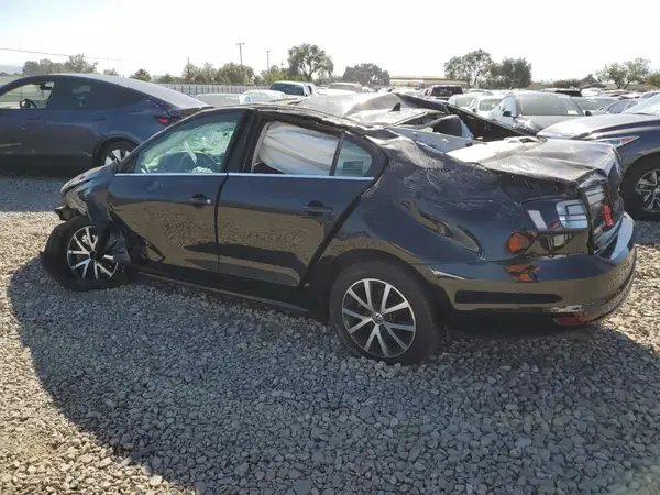 3VWDB7AJ4HM257759 2017 VOLKSWAGEN JETTA - Image 2