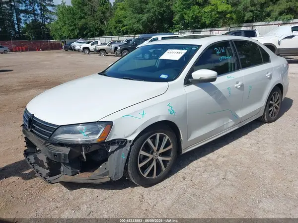3VWDB7AJ4HM266381 2017 VOLKSWAGEN JETTA - Image 2