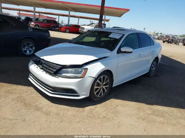 3VWDB7AJ4HM270897 2017 VOLKSWAGEN JETTA - Image 2
