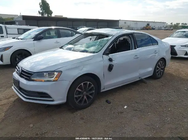3VWDB7AJ4HM274156 2017 VOLKSWAGEN JETTA - Image 2