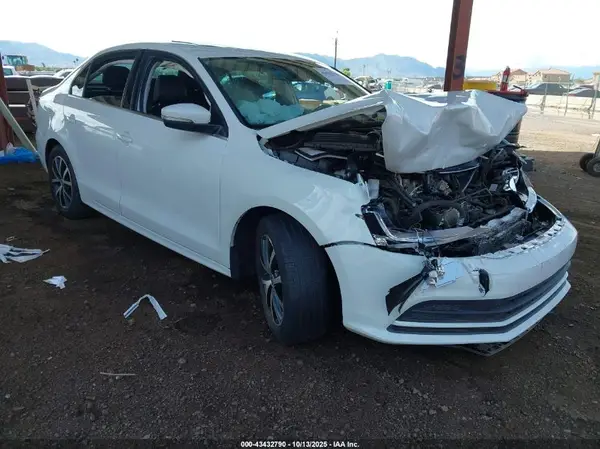 3VWDB7AJ4HM276103 2017 VOLKSWAGEN JETTA - Image 1