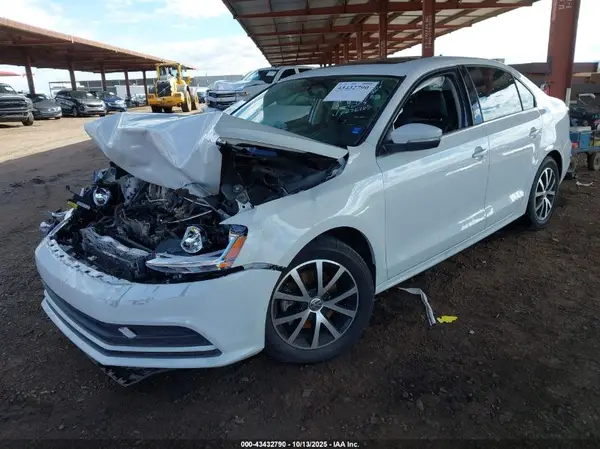 3VWDB7AJ4HM276103 2017 VOLKSWAGEN JETTA - Image 2