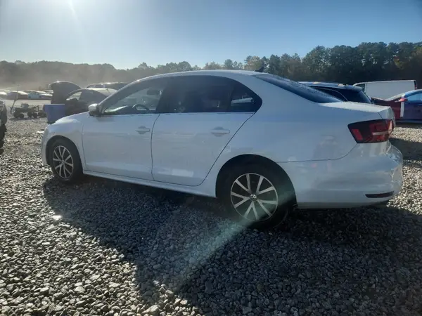 3VWDB7AJ4HM290115 2017 VOLKSWAGEN JETTA - Image 2
