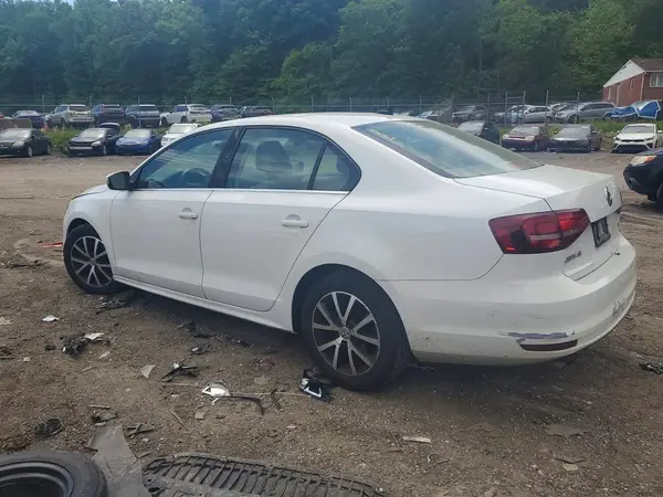 3VWDB7AJ4HM290213 2017 VOLKSWAGEN JETTA - Image 2