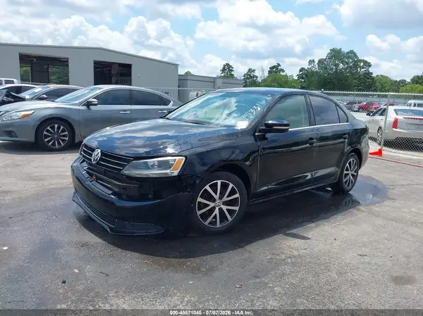 3VWDB7AJ4HM300738 2017 VOLKSWAGEN JETTA - Image 2