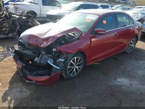 3VWDB7AJ4HM323713 2017 VOLKSWAGEN JETTA - Image 2