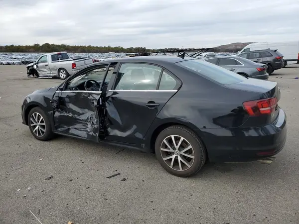 3VWDB7AJ4HM340933 2017 VOLKSWAGEN JETTA - Image 2