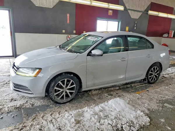 3VWDB7AJ4HM355139 2017 VOLKSWAGEN JETTA - Image 1