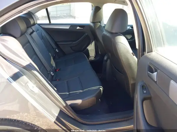 3VWDB7AJ4HM373639 2017 VOLKSWAGEN JETTA - Image 8