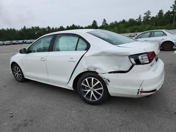 3VWDB7AJ4HM375083 2017 VOLKSWAGEN JETTA - Image 2