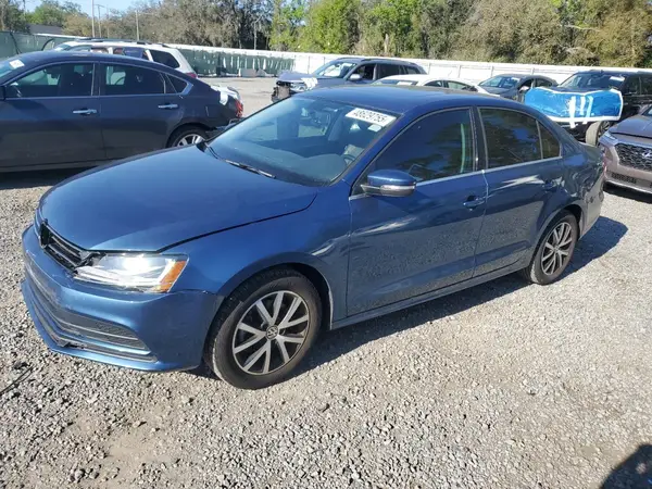 3VWDB7AJ4HM397259 2017 VOLKSWAGEN JETTA - Image 1