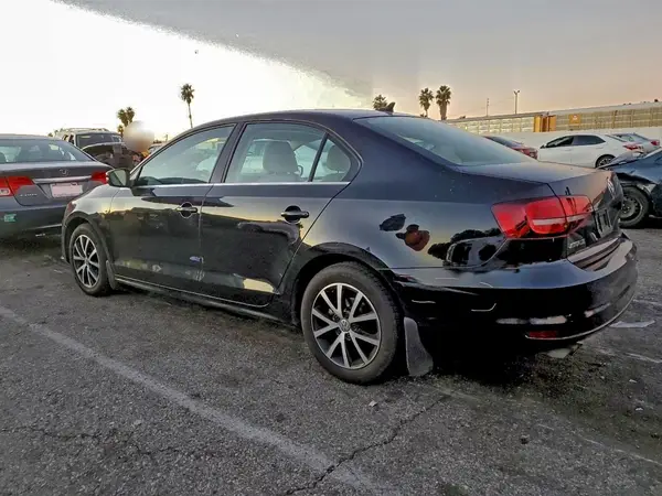 3VWDB7AJ4HM410382 2017 VOLKSWAGEN JETTA - Image 2