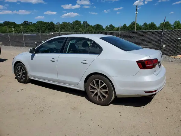 3VWDB7AJ4HM411693 2017 VOLKSWAGEN JETTA - Image 2