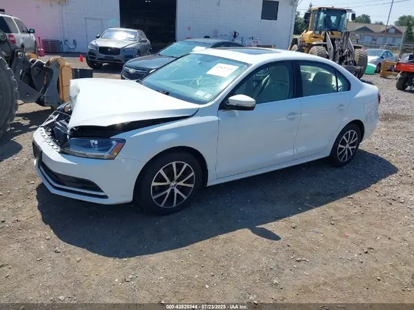 3VWDB7AJ4HM412763 2017 VOLKSWAGEN JETTA - Image 2