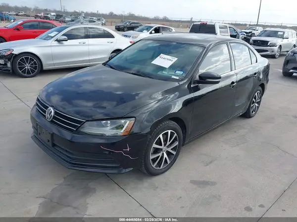 3VWDB7AJ4HM415744 2017 VOLKSWAGEN JETTA - Image 2