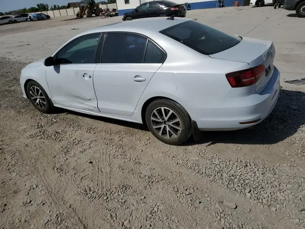 3VWDB7AJ4JM219230 2018 VOLKSWAGEN JETTA - Image 2