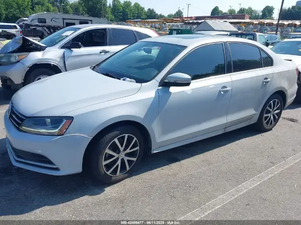 3VWDB7AJ4JM244919 2018 VOLKSWAGEN JETTA - Image 2
