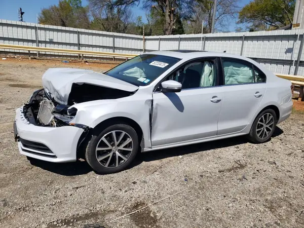 3VWDB7AJ4JM258061 2018 VOLKSWAGEN JETTA - Image 1
