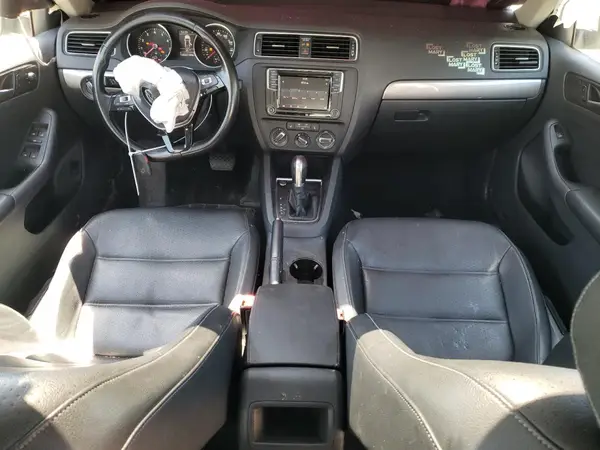 3VWDB7AJ4JM258061 2018 VOLKSWAGEN JETTA - Image 8