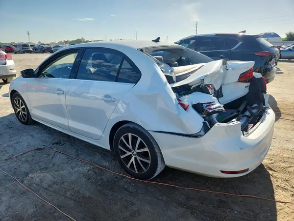 3VWDB7AJ5HM202334 2017 VOLKSWAGEN JETTA - Image 2
