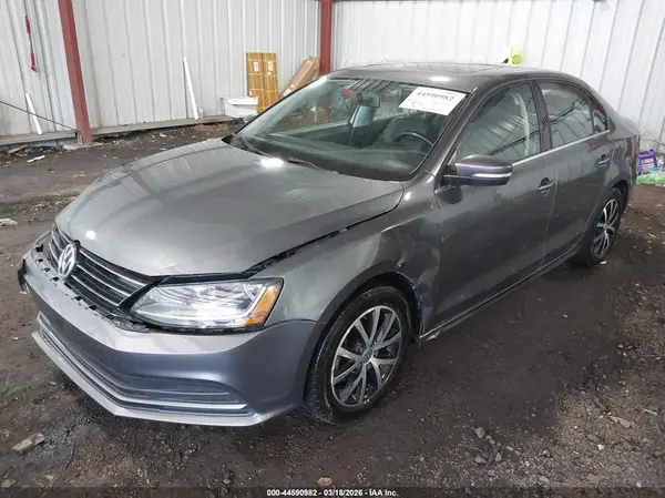 3VWDB7AJ5HM202561 2017 VOLKSWAGEN JETTA - Image 2