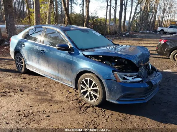 3VWDB7AJ5HM228741 2017 VOLKSWAGEN JETTA - Image 1