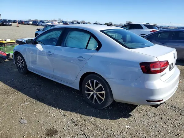 3VWDB7AJ5HM231574 2017 VOLKSWAGEN JETTA - Image 2