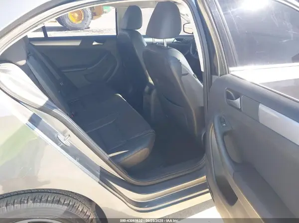 3VWDB7AJ5HM238296 2017 VOLKSWAGEN JETTA - Image 8