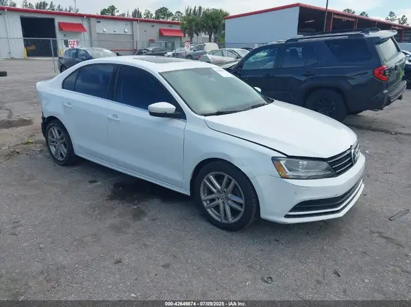 3VWDB7AJ5HM242039 2017 VOLKSWAGEN JETTA - Image 1