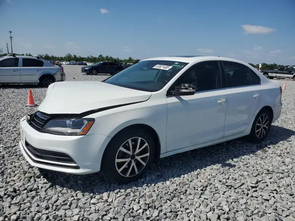 3VWDB7AJ5HM256670 2017 VOLKSWAGEN JETTA - Image 1