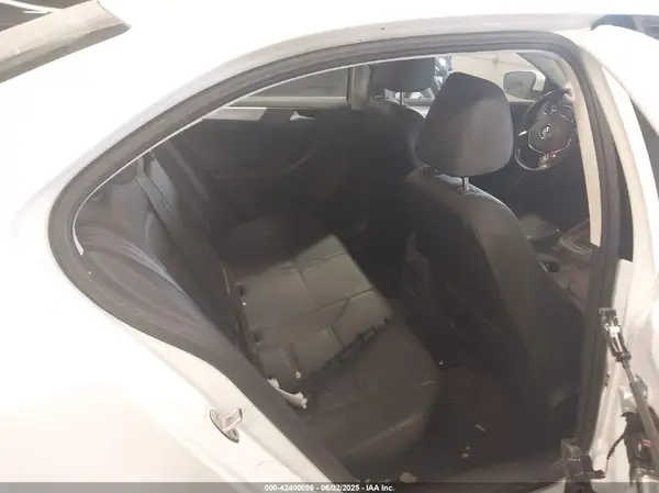 3VWDB7AJ5HM257527 2017 VOLKSWAGEN JETTA - Image 8