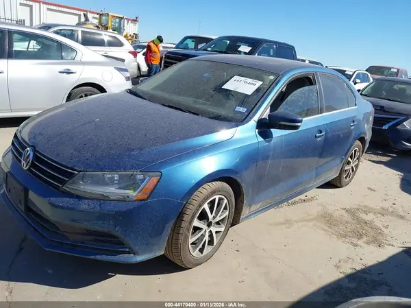 3VWDB7AJ5HM261769 2017 VOLKSWAGEN JETTA - Image 2