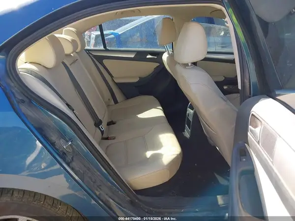 3VWDB7AJ5HM261769 2017 VOLKSWAGEN JETTA - Image 8