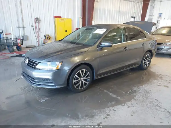 3VWDB7AJ5HM270472 2017 VOLKSWAGEN JETTA - Image 2