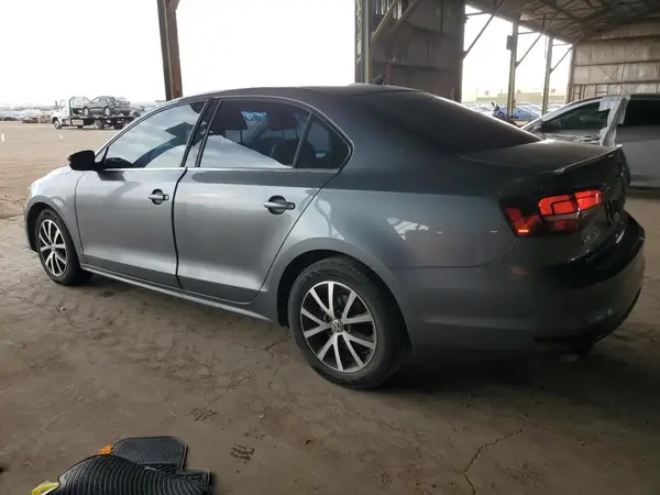 3VWDB7AJ5HM272271 2017 VOLKSWAGEN JETTA - Image 2