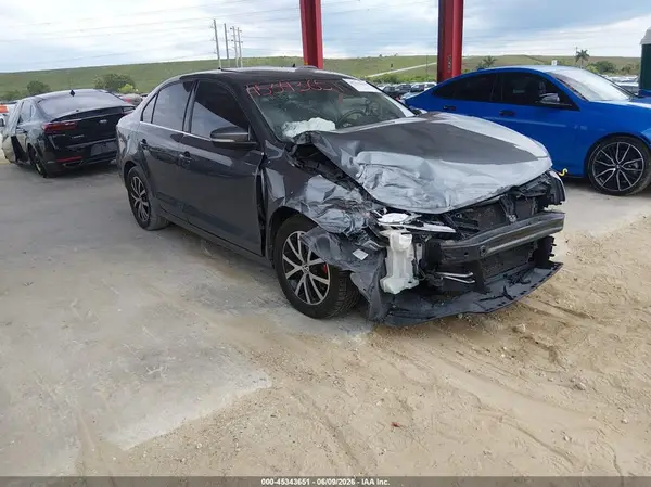 3VWDB7AJ5HM289118 2017 VOLKSWAGEN JETTA - Image 1