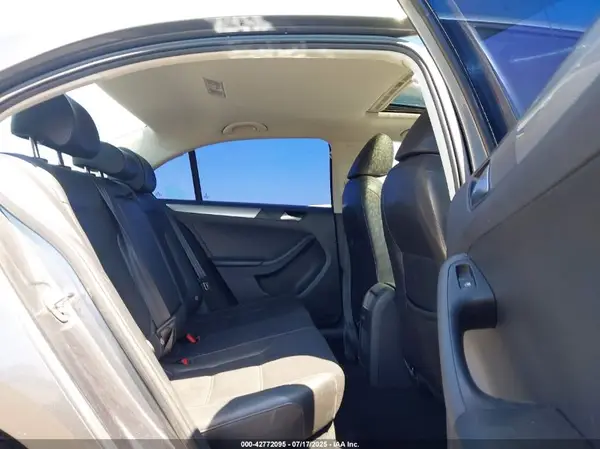 3VWDB7AJ5HM297610 2017 VOLKSWAGEN JETTA - Image 8