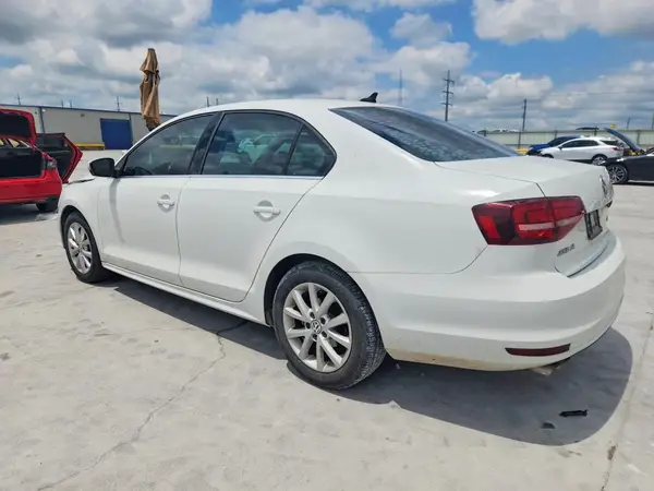 3VWDB7AJ5HM308332 2017 VOLKSWAGEN JETTA - Image 2