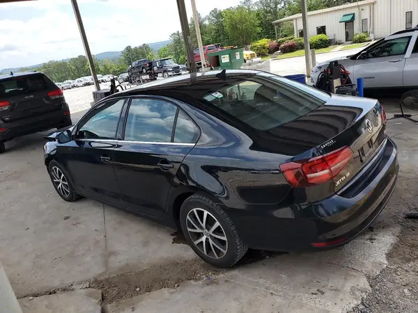 3VWDB7AJ5HM309058 2017 VOLKSWAGEN JETTA - Image 2