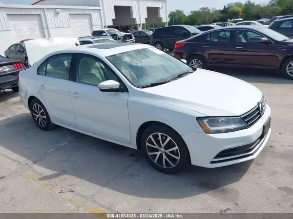 3VWDB7AJ5HM320058 2017 VOLKSWAGEN JETTA - Image 1